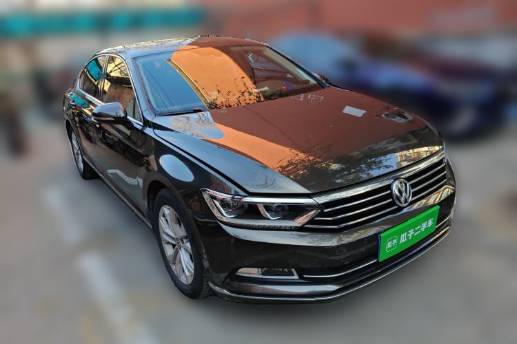 Used Volkswagen Magotan 2017 330TSI DSG Luxury Model Exterior 2