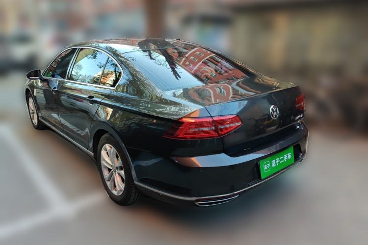 Used Volkswagen Magotan 2017 330TSI DSG Luxury Model Exterior 3