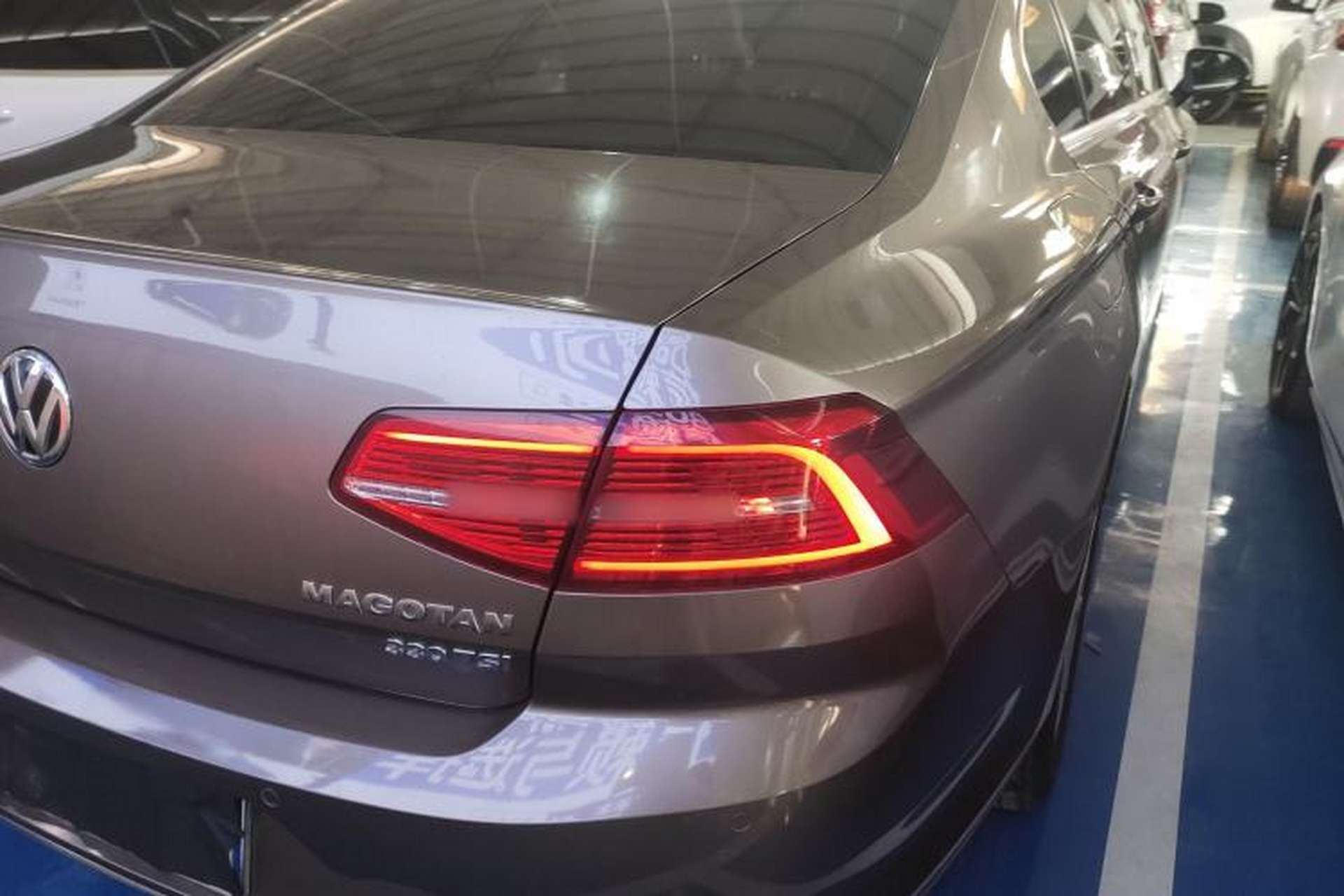 Used Volkswagen Magotan 2017 330TSI DSG Luxury Model Exterior 3
