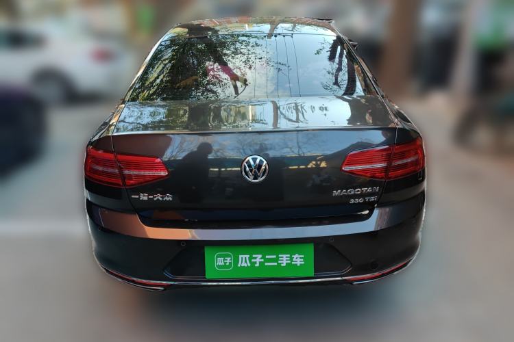 Used Volkswagen Magotan 2017 330TSI DSG Luxury Model Exterior 4