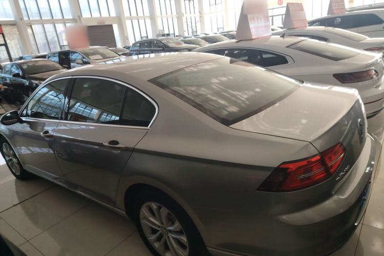 Used Volkswagen Magotan 2017 330TSI DSG Luxury Model Exterior 5
