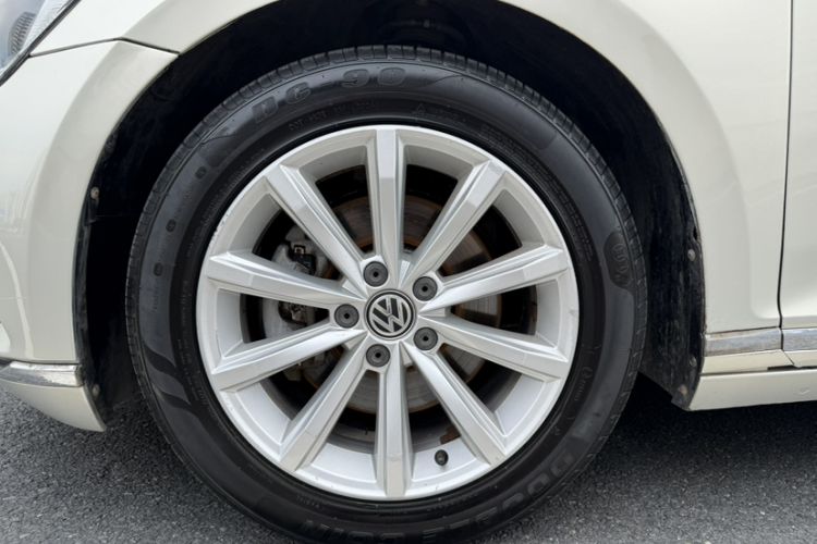 Used Volkswagen Magotan 2017 330TSI DSG Leading Model Exterior 6