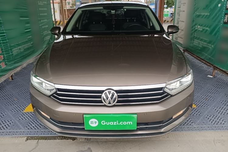Used Volkswagen Magotan 2017 330TSI DSG Luxury Model Front