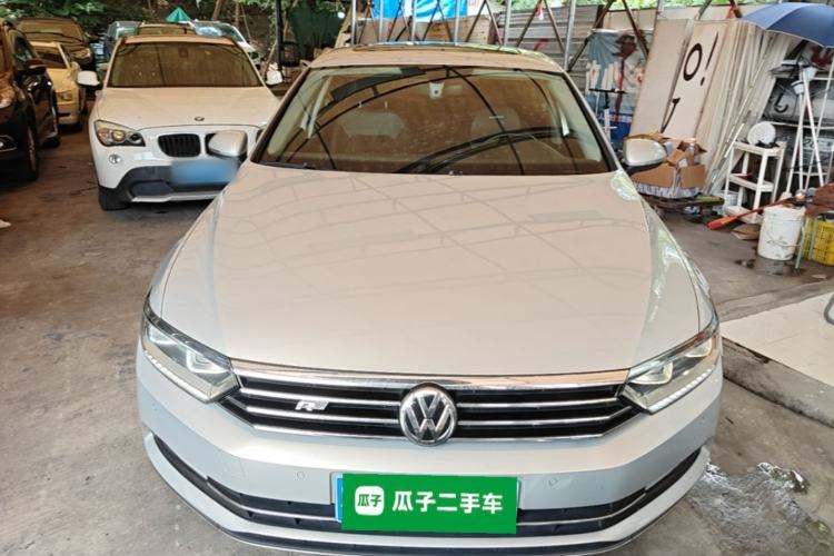 Used Volkswagen Magotan 2017 330TSI DSG Luxury Model Front