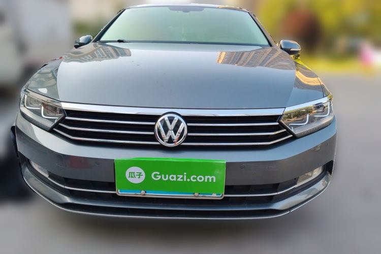 Used Volkswagen Magotan 2017 330TSI DSG Luxury Model Front