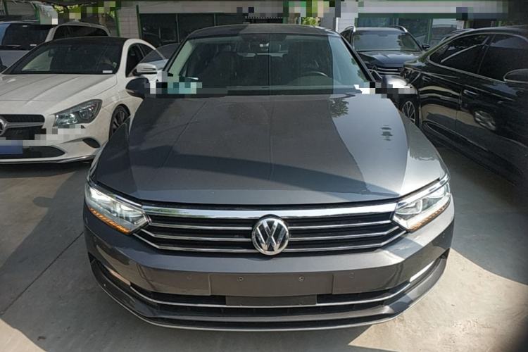 Used Volkswagen Magotan 2017 380TSI DSG Luxury Model Front