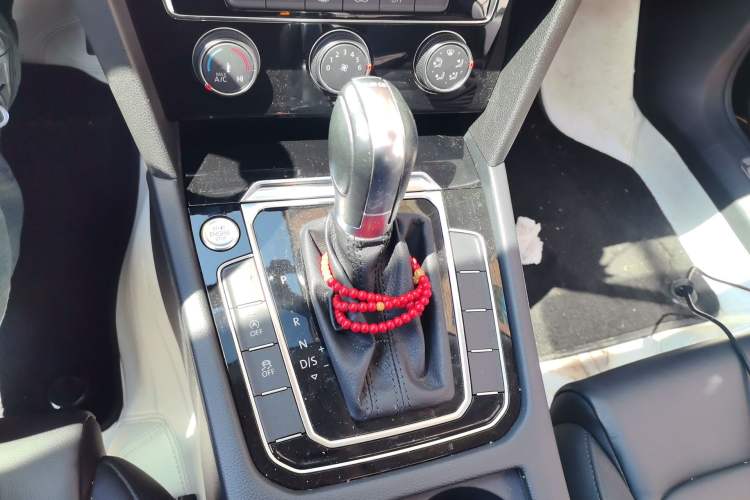Used Volkswagen Magotan 2017 330TSI DSG Leading Model Gear Lever
