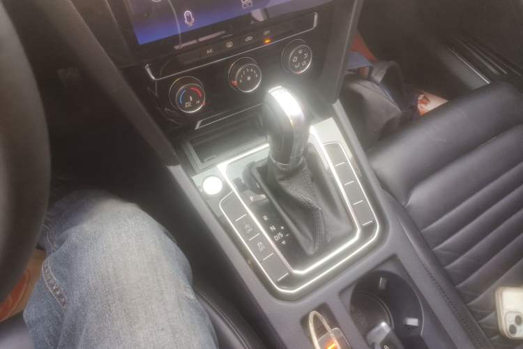 Used Volkswagen Magotan 2017 330TSI DSG Leading Model Gear Lever