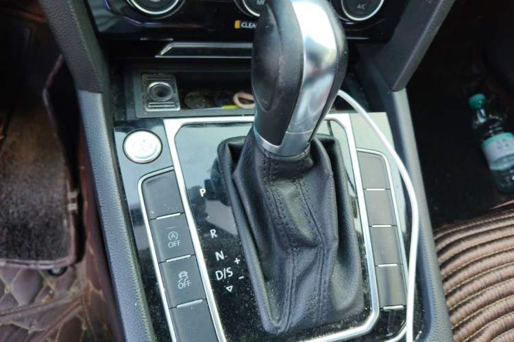 Used Volkswagen Magotan 2017 330TSI DSG Luxury Model Gear Lever