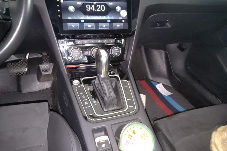 Used Volkswagen Magotan 2017 330TSI DSG Luxury Model Gear Lever