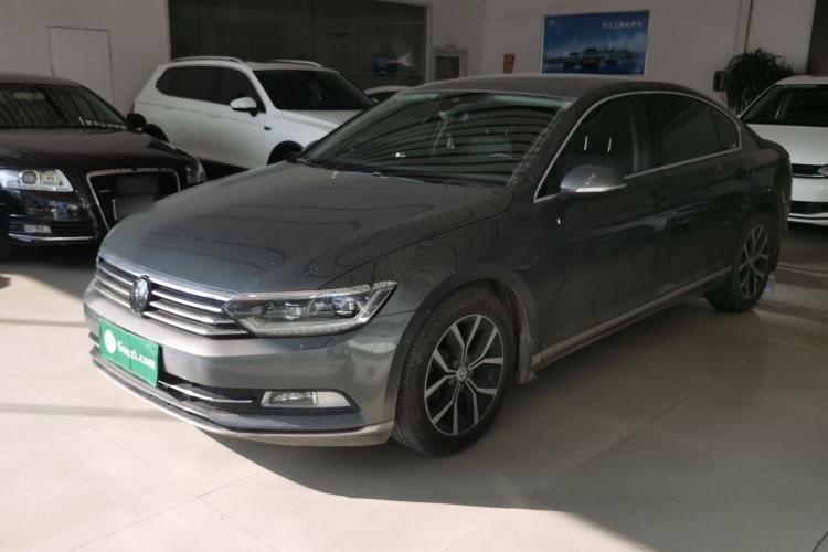Used Volkswagen Magotan 2017 330TSI DSG Luxury Model Guazi used car, China used car export, Used car for sale, Used  cars, Cheapest cars for sale