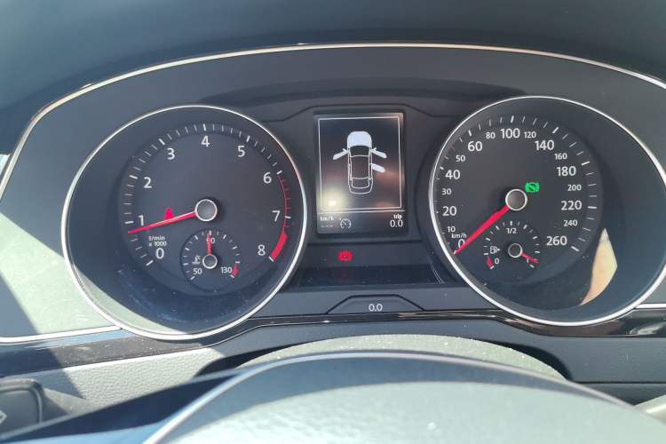 Used Volkswagen Magotan 2017 330TSI DSG Leading Model Instrument Cluster