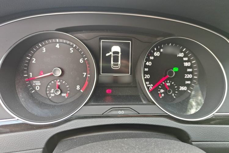 Used Volkswagen Magotan 2017 330TSI DSG Leading Model Instrument Cluster