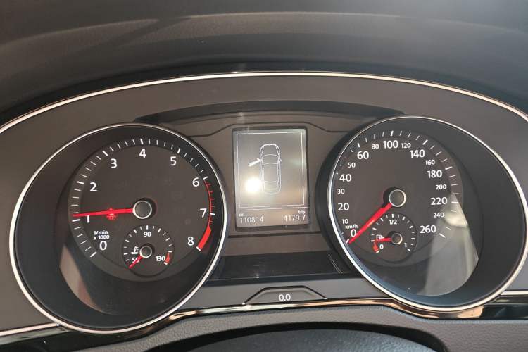Used Volkswagen Magotan 2017 330TSI DSG Luxury Model Instrument Cluster