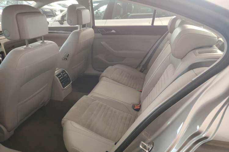 Used Volkswagen Magotan 2017 330TSI DSG Luxury Model Interior 1