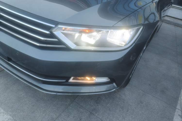 Used Volkswagen Magotan 2017 330TSI DSG Leading Model Left Front Headlight