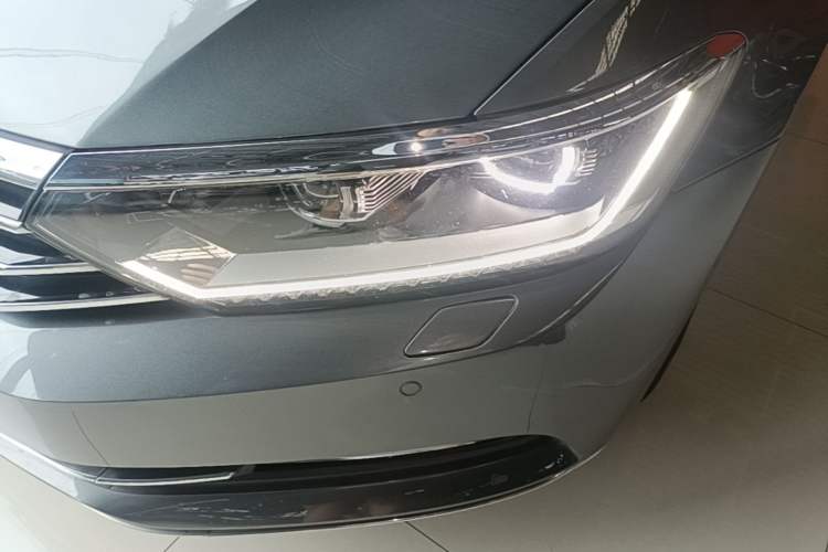Used Volkswagen Magotan 2017 330TSI DSG Luxury Model Left Front Headlight