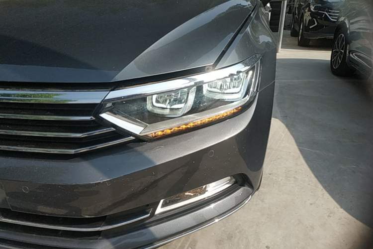 Used Volkswagen Magotan 2017 380TSI DSG Luxury Model Left Front Headlight