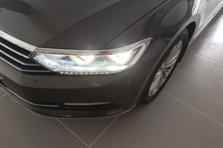 Used Volkswagen Magotan 2017 330TSI DSG Luxury Model Left Front Headlight