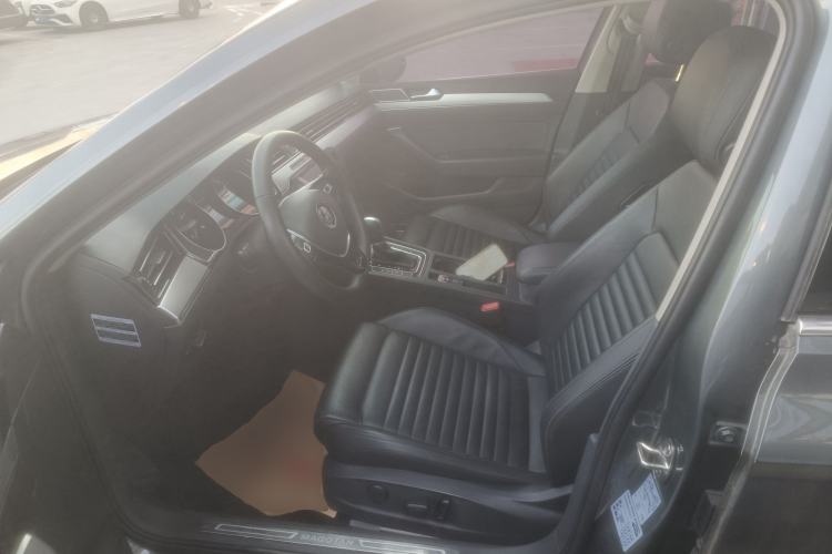 Used Volkswagen Magotan 2017 330TSI DSG Leading Model Left Front Seat
