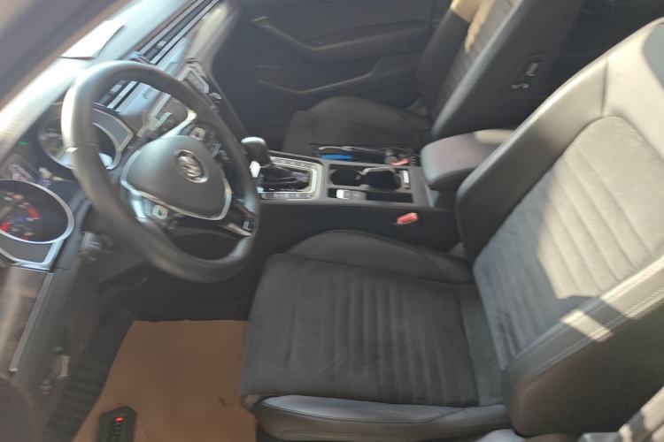 Used Volkswagen Magotan 2017 330TSI DSG Luxury Model Left Front Seat