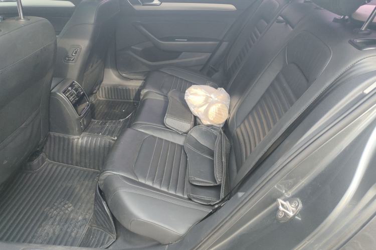 Used Volkswagen Magotan 2017 330TSI DSG Leading Model Left Rear Seat