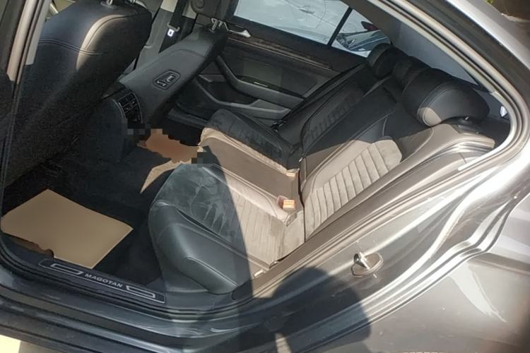 Used Volkswagen Magotan 2017 380TSI DSG Luxury Model Left Rear Seat