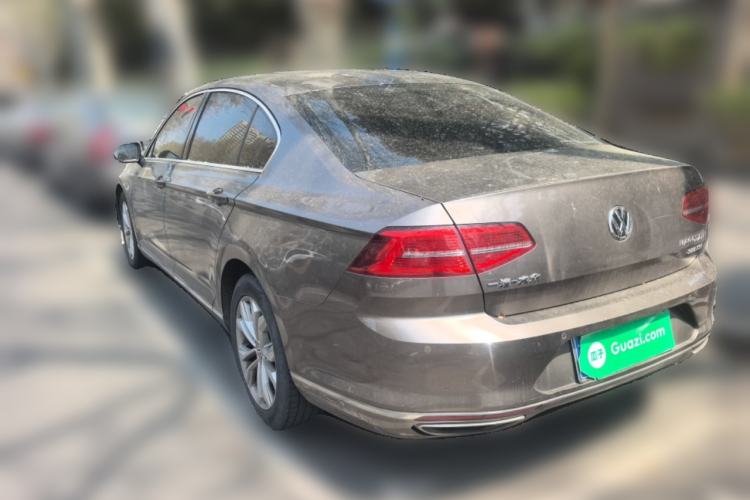 Used Volkswagen Magotan 2017 380TSI DSG Luxury Model Rear Left 45 Deg
