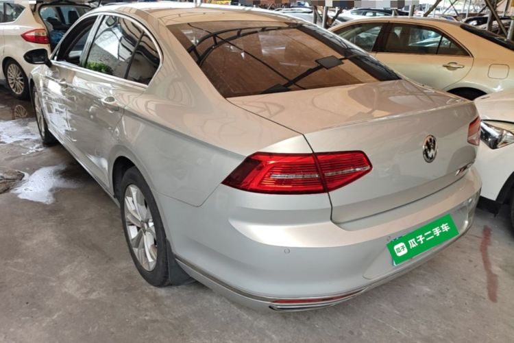 Used Volkswagen Magotan 2017 330TSI DSG Luxury Model Rear Left 45 Deg