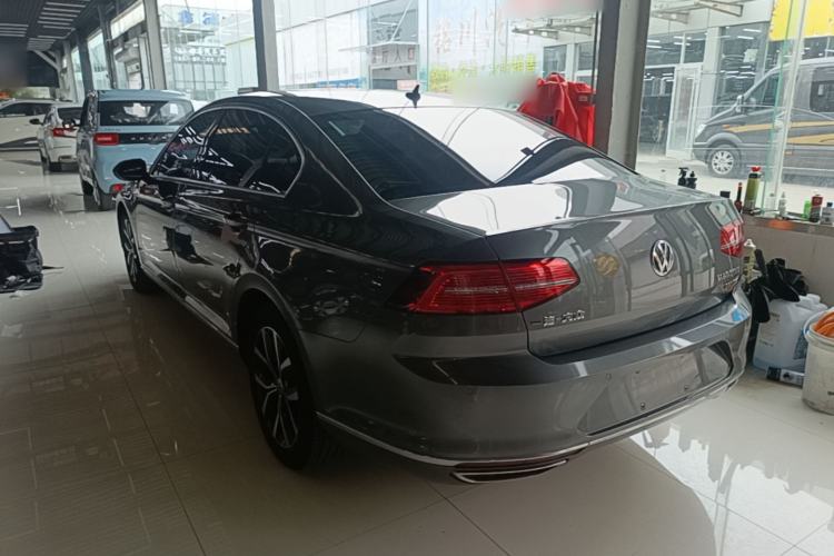 Used Volkswagen Magotan 2017 330TSI DSG Luxury Model Rear Left 45 Deg