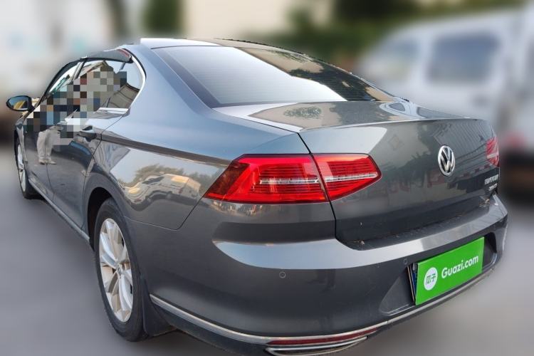 Used Volkswagen Magotan 2017 330TSI DSG Luxury Model Rear Left 45 Deg