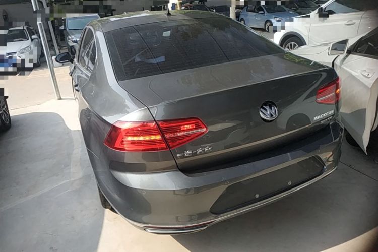 Used Volkswagen Magotan 2017 380TSI DSG Luxury Model Rear Left 45 Deg