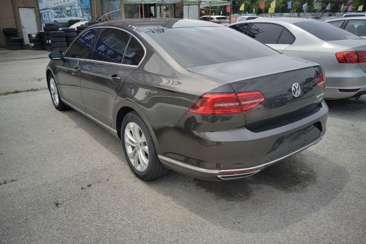 Used Volkswagen Magotan 2017 330TSI DSG Luxury Model Rear Left 45 Deg