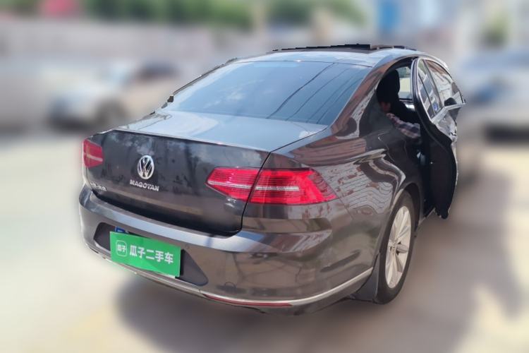 Used Volkswagen Magotan 2017 330TSI DSG Leading Model Rear Right 45 Deg