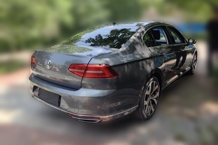 Used Volkswagen Magotan 2017 380TSI DSG Prestige Edition Rear Right 45 Deg