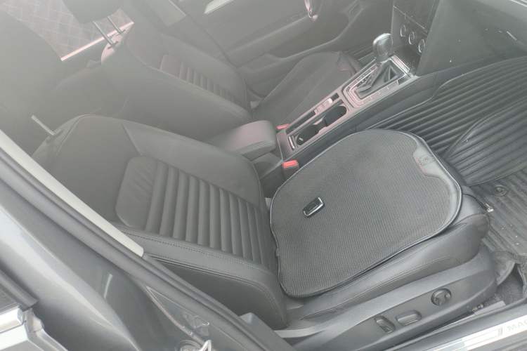 Used Volkswagen Magotan 2017 330TSI DSG Leading Model Right Front Seat
