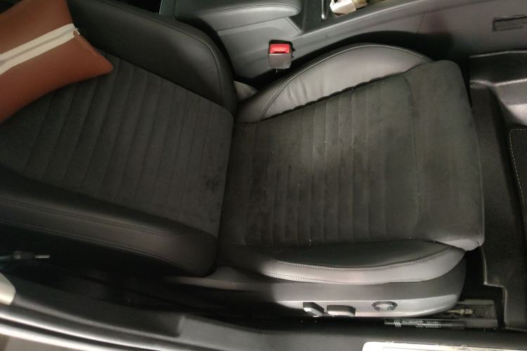 Used Volkswagen Magotan 2017 330TSI DSG Luxury Model Right Front Seat