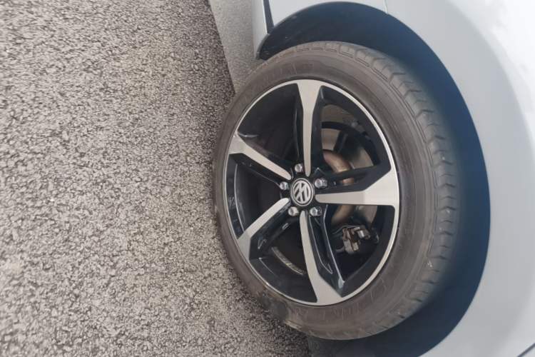 Used Volkswagen Magotan 2017 330TSI DSG Leading Model Right Rear Wheel Hub