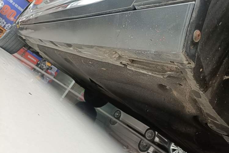 Used Volkswagen Magotan 2017 330TSI DSG Luxury Model Right Side Sill