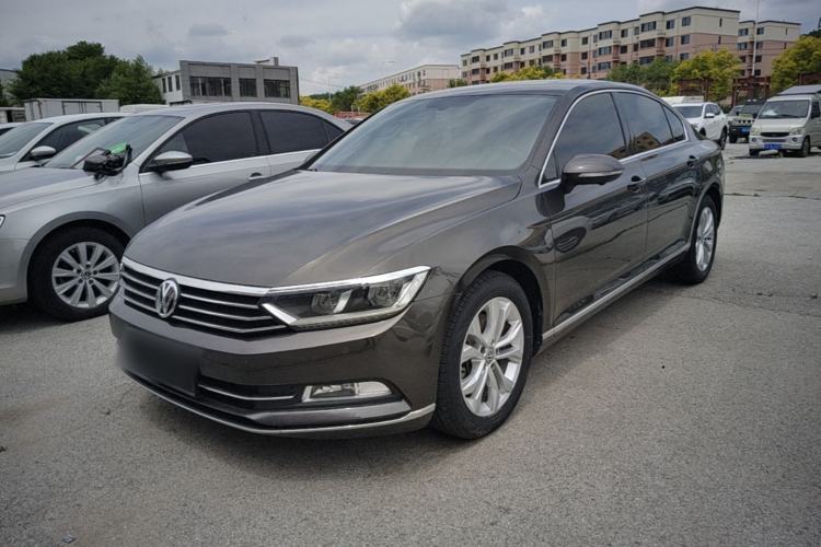 Used Volkswagen Magotan 2017 330TSI DSG Luxury Model Guazi used car, China used car export, Used car for sale, Used cars, Cheapest cars for sale