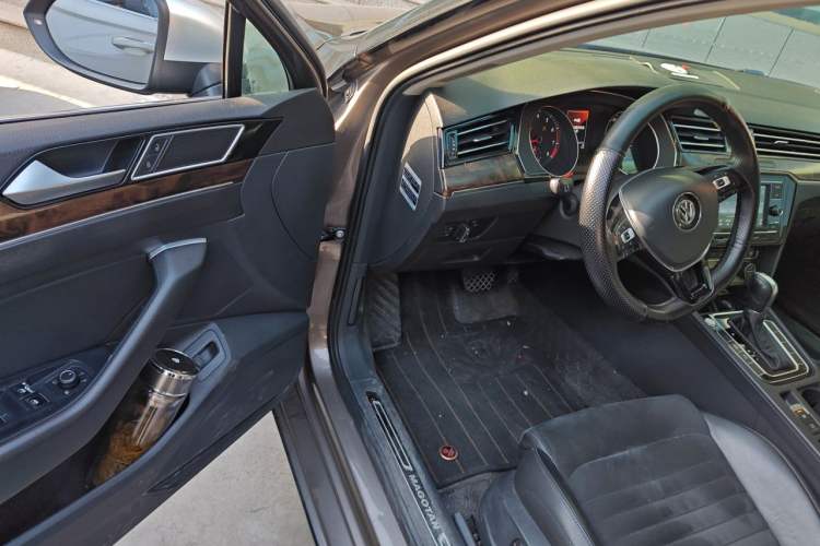 Used Volkswagen Magotan 2017 330TSI DSG Luxury Model Driver Seat