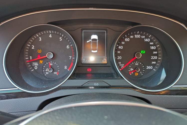 Used Volkswagen Magotan 2017 330TSI DSG Luxury Model Instrument Cluster