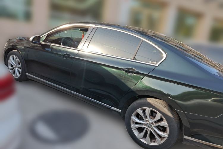 Used Volkswagen Magotan 2017 330TSI DSG Luxury Model Rear Left 45 Deg
