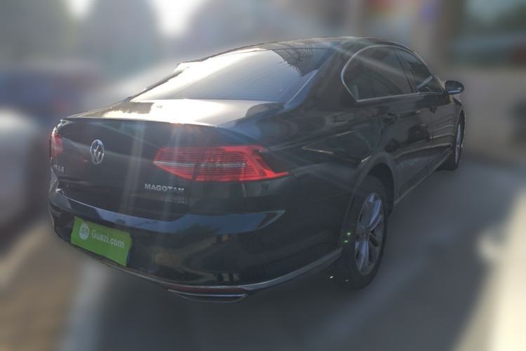 Used Volkswagen Magotan 2017 330TSI DSG Luxury Model Rear Right 45 Deg
