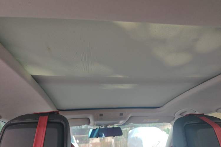 Used Volkswagen Magotan 2017 330TSI DSG Luxury Model Headliner
