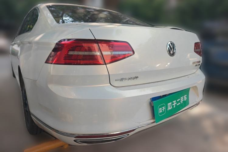 Used Volkswagen Magotan 2017 330TSI DSG Luxury Model Rear Left 45 Deg