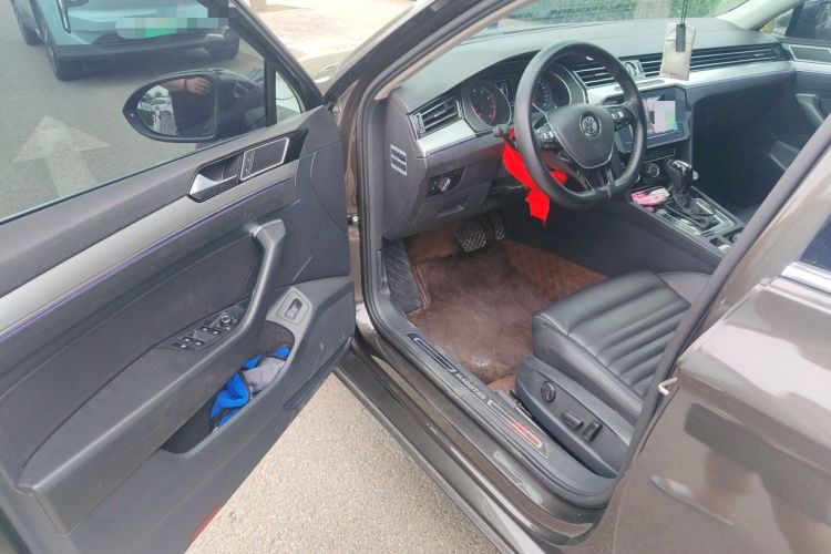 Used Volkswagen Magotan 2017 330TSI DSG Leading Model Driver Seat