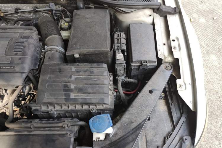 Used Volkswagen Magotan 2017 330TSI DSG Leading Model Engine Bay Left