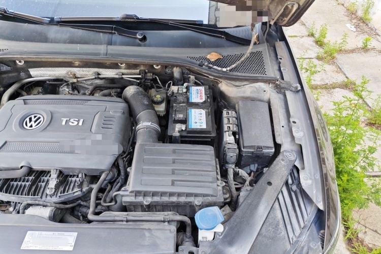 Used Volkswagen Magotan 2017 330TSI DSG Luxury Model Engine Bay Left