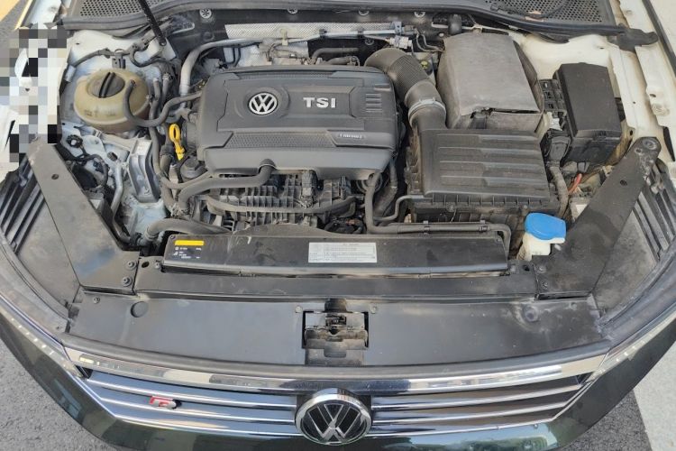 Used Volkswagen Magotan 2017 380TSI DSG Luxury Model Engine Bay
